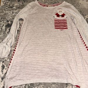 Cute top for holidays .